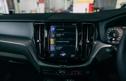 Alternative view of Volvo V90 Protection Film Kit | Interior Display Screen